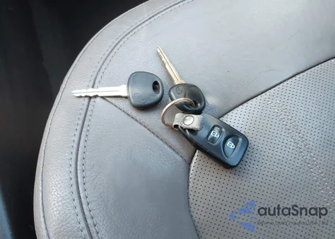 2011 Hyundai Tucson Limited z USA, uszkodzony, nr VIN KM8JU3AC9BU155253